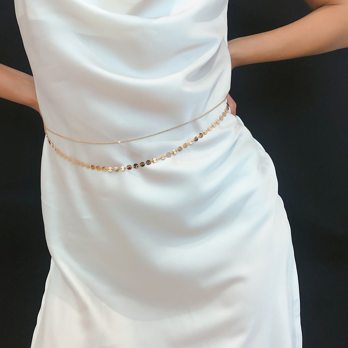 Simple And Versatile Sexy Round Clothing Chain