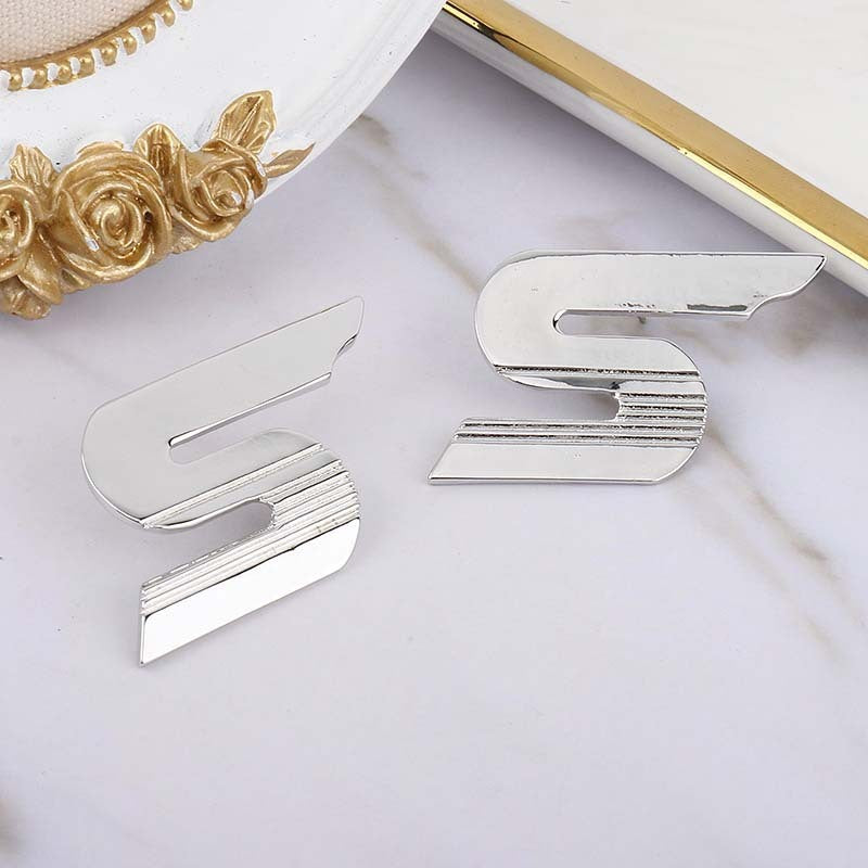 Personality Simple And Cold Style Metal Earrings Women