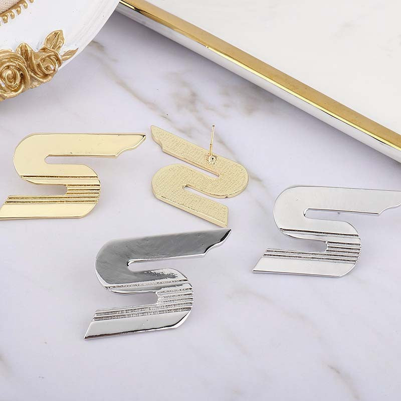 Personality Simple And Cold Style Metal Earrings Women