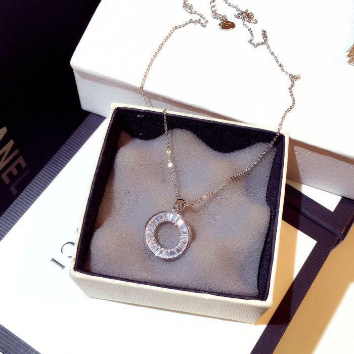 Fashion Trend Super Flash Set Diamond Round Temperament Versatile Clavicle Necklace Short Money