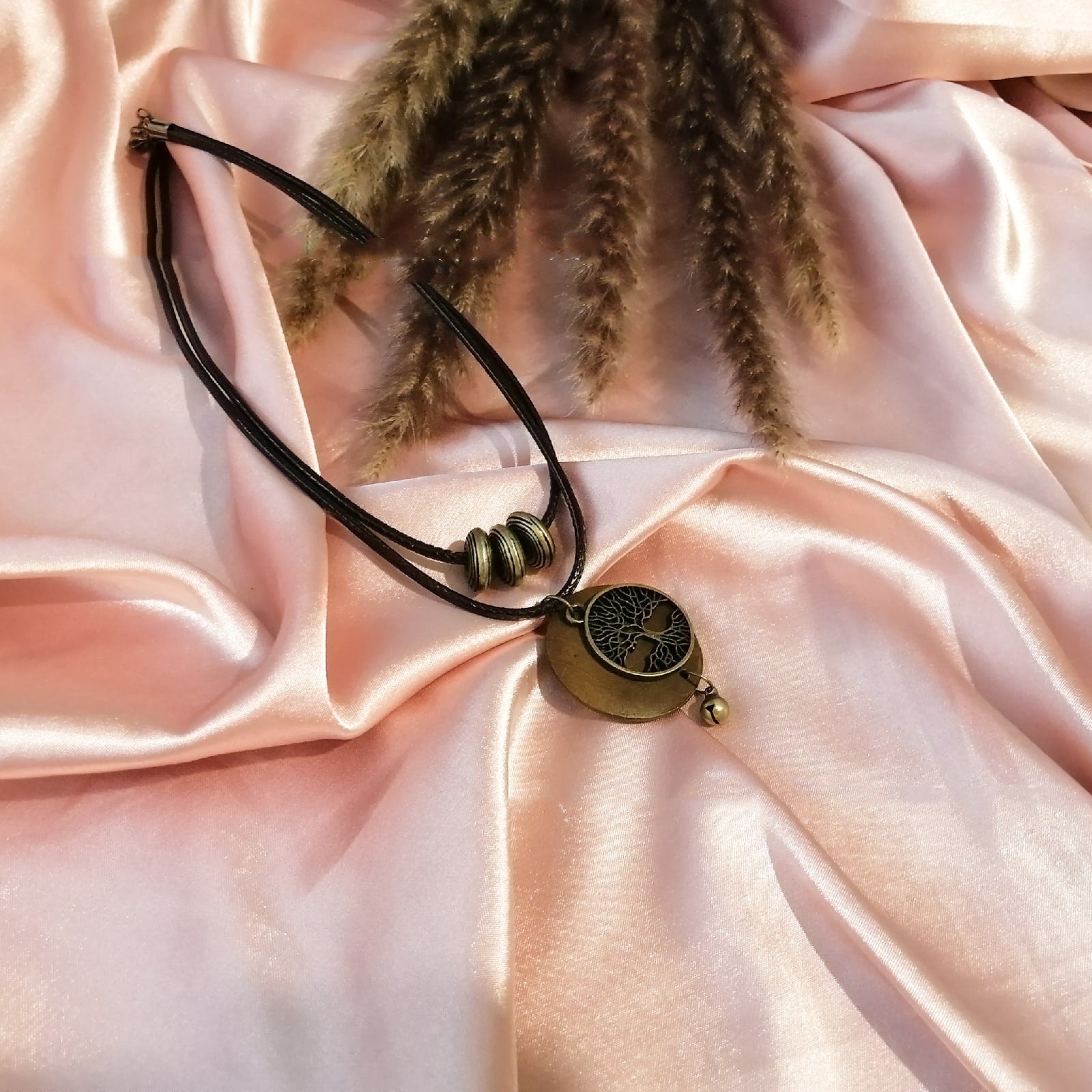 Clothing Accessories Short ladies Necklace