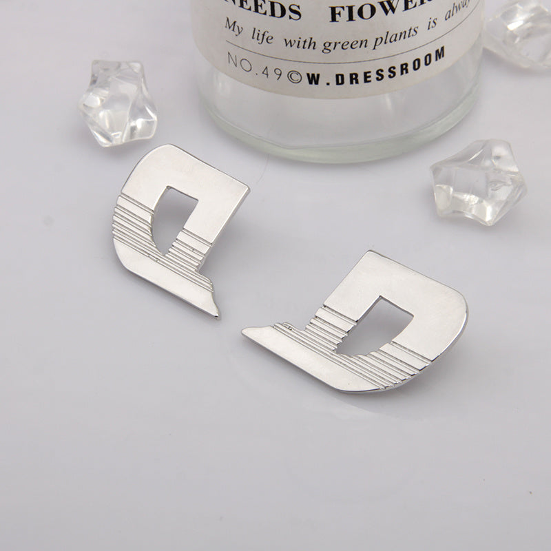Personality Simple And Cold Style Metal Earrings Women