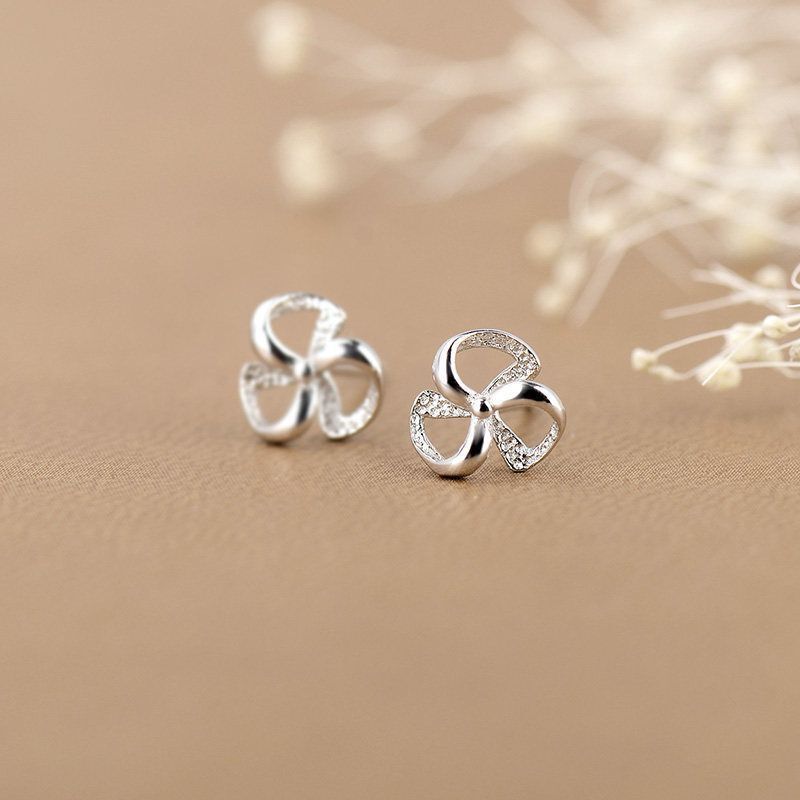 Korean Style S925 Silver Needle Flower Earrings Women