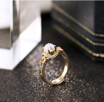 Vintage style moonstone ring