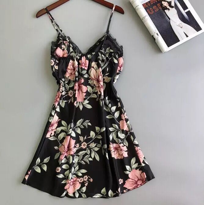 Ladies sexy printed ice silk pajamas
