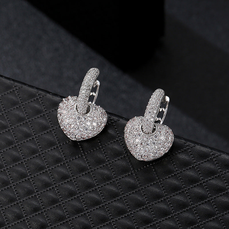 Temperament Style Diamond-studded Peach Heart Earrings Design Style