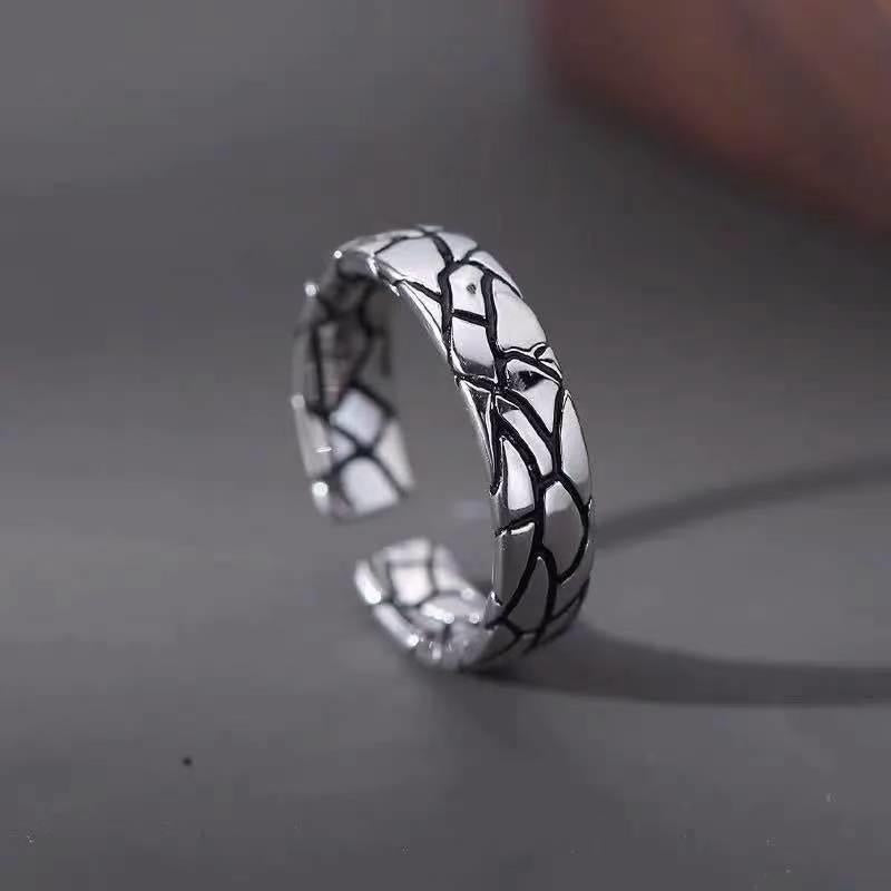 Vintage Old Wind Crack Open Ring