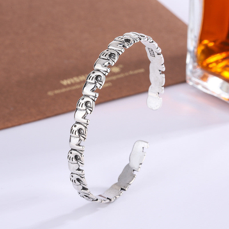 Old Fashioned Small Elephant Bracelet