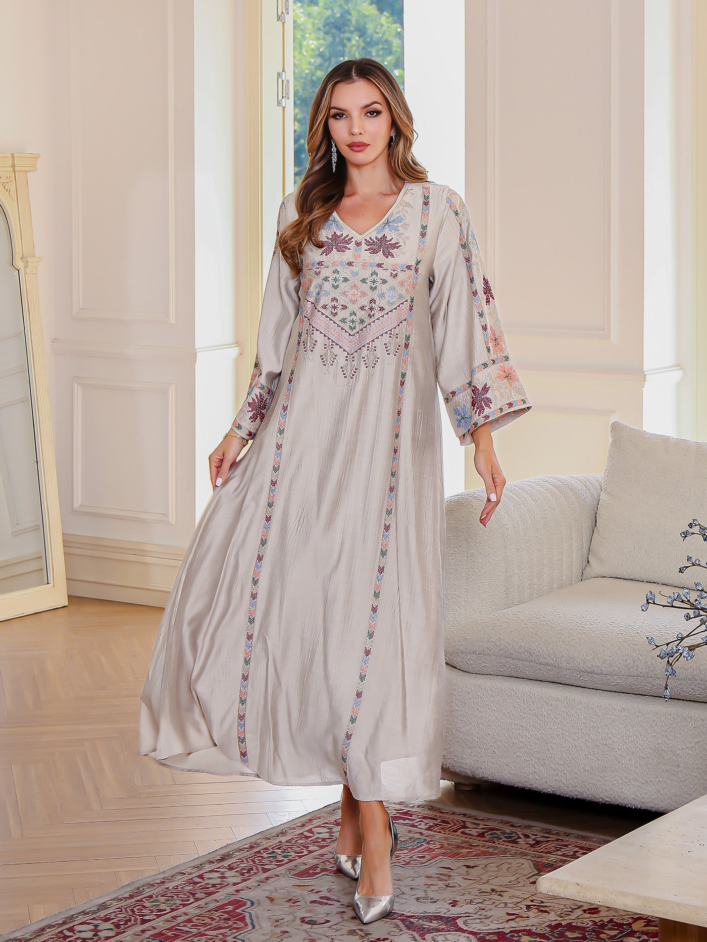 Women's Embroidery Stick-on Crystals Dress Middle East Clothing