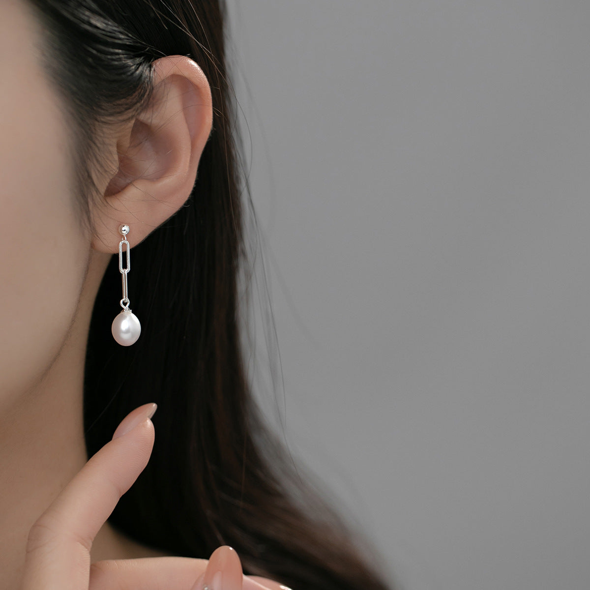 925 Sterling Silver Pearl Retro Style Chain Graceful Earrings Women