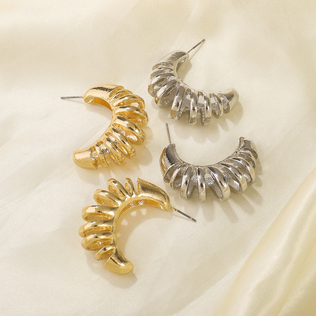 Cold Style Retro Hollow Stud Earrings Women