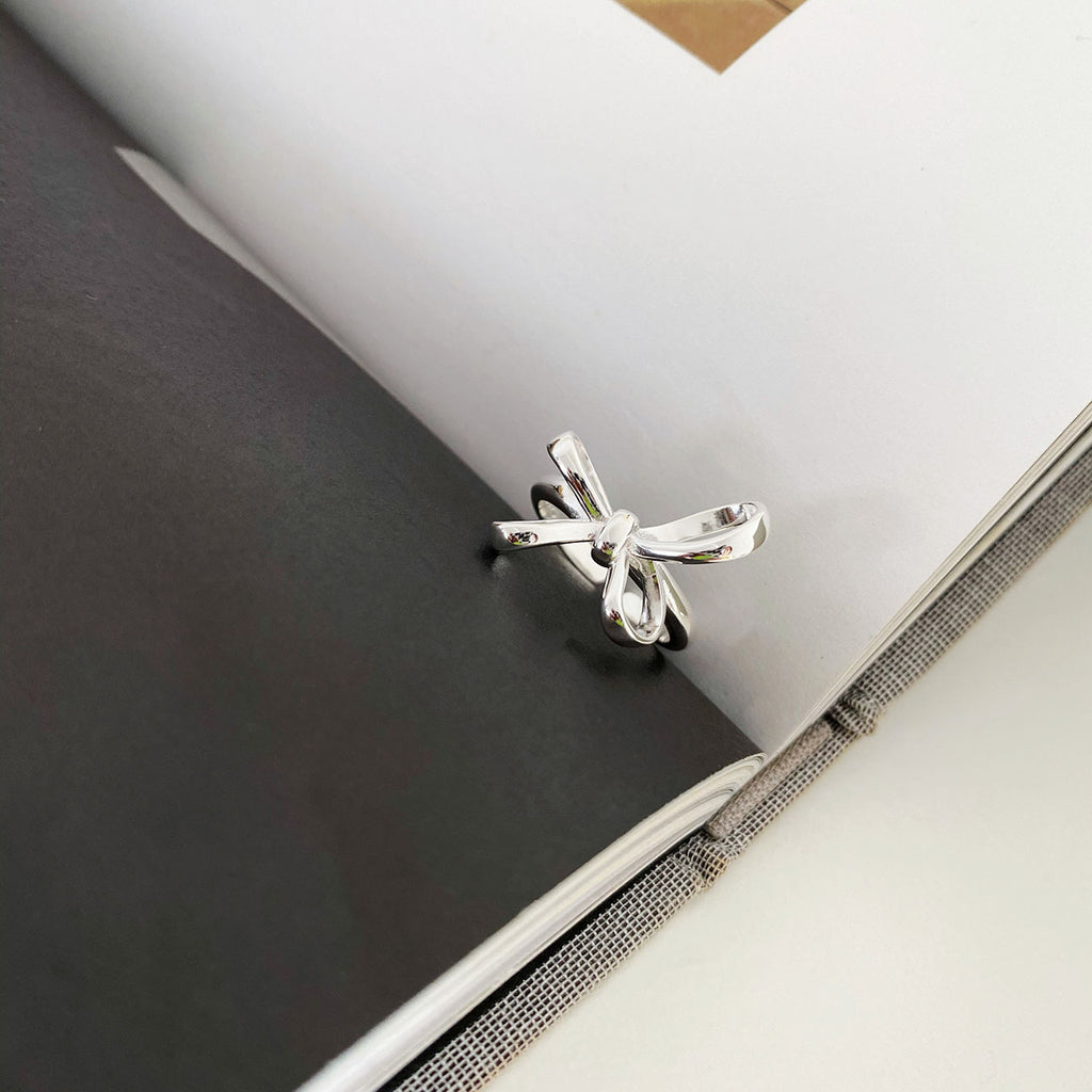 Simple Personality Hong Kong Style Geometric Hand Jewelry Bow Ring Women