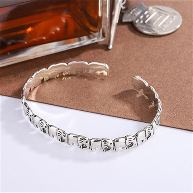 Old Fashioned Small Elephant Bracelet