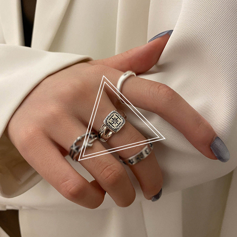 Frigid Wind Star Moon Retro Old Ring Women